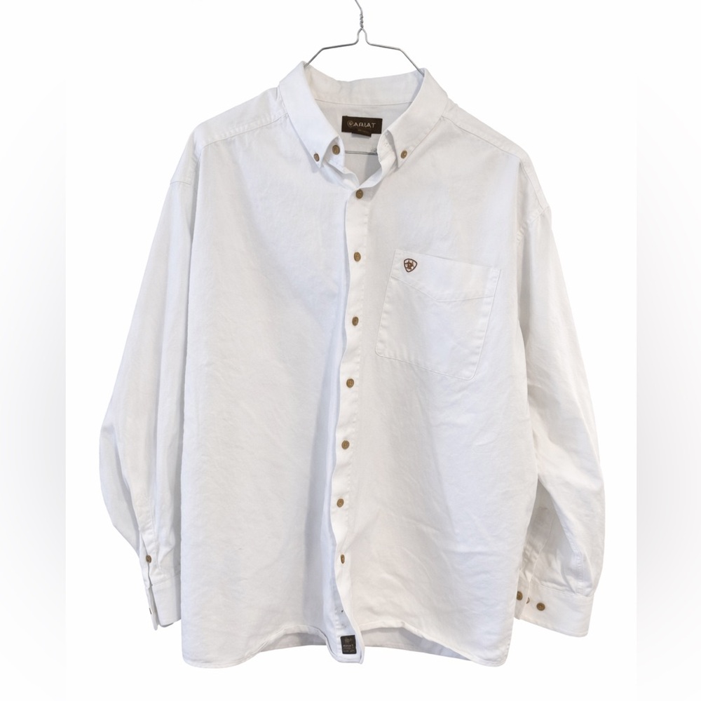 Ariat Classic White Button-Up Shirt with Chest Pocket